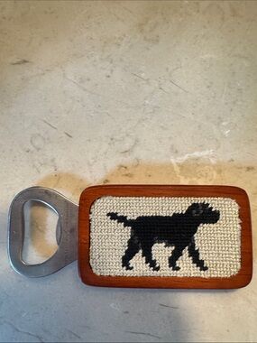 Smathers & Branson Black Lab Walking Bottle Opener (Light Khaki)